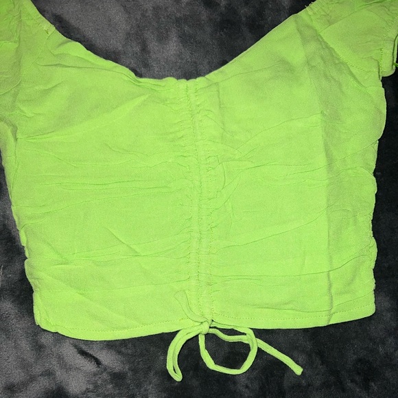 Princess Polly Darshan Crop Top in Lime Size 2 - Picture 9 of 13